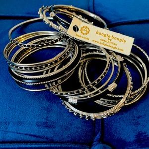Amrita Singh 16 piece Bangle Set